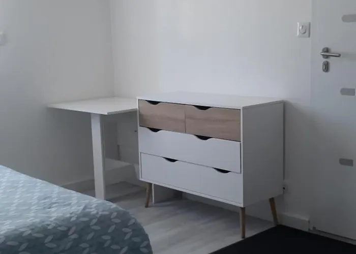 Independant Avec Frigo Et Micro-ondes Pensjonat Poitiers